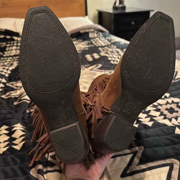 Ariat Ankle Boot w Fringe | Sz 8.5 | Lightly Worn | Womens Cowboy Boots - Picture 6 of 6